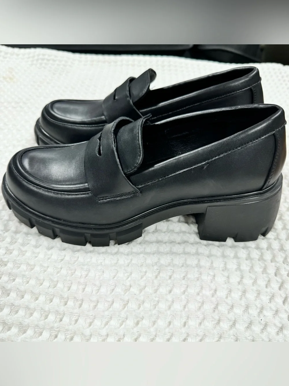 NWT Steve Madden Handy Lugg Platform Loafer Shoes. Black Leather Size 8.5
